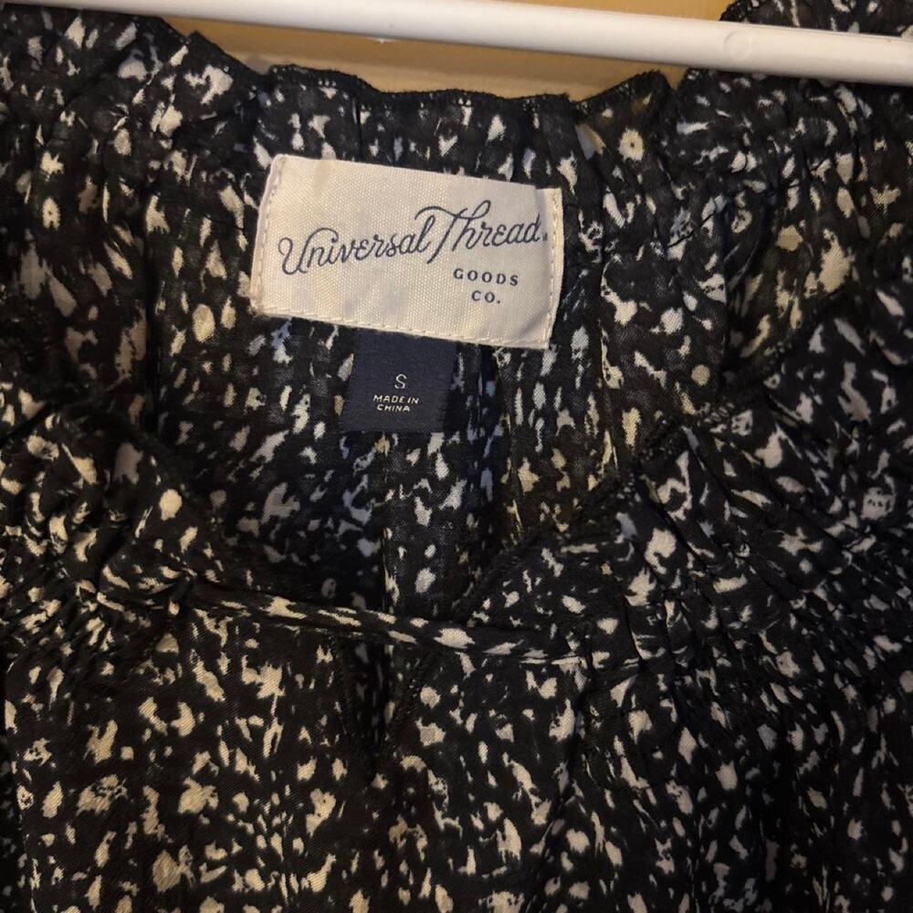 Black white speckled blouse - Picture 3 of 3